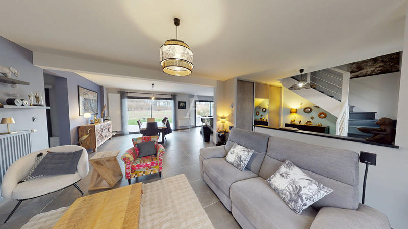 Maison - 151 m² - 5 pièces