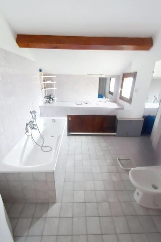 Maison - 154 m² - 9 pièces