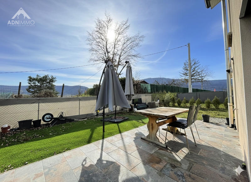 Maison - 98 m² - 5 pièces