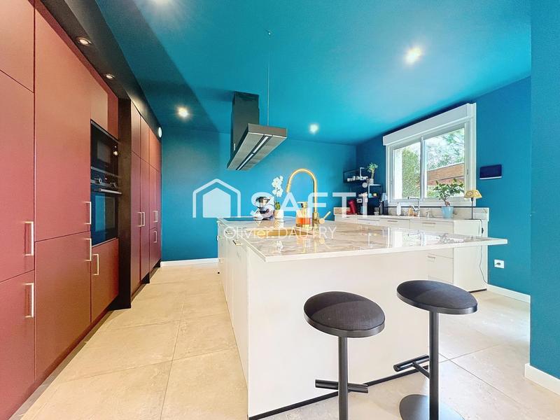 Villa - 278 m² - 8 pièces