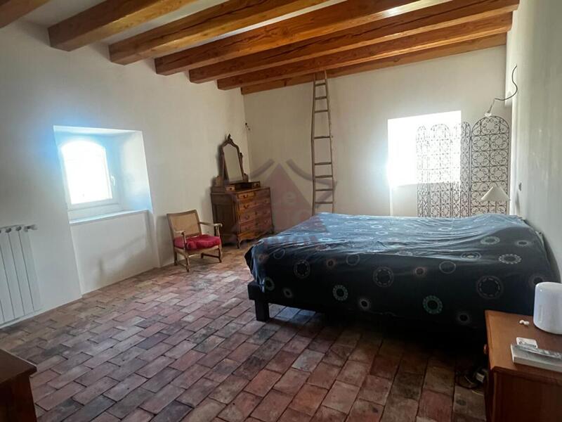 Maison - 189 m² - 8 pièces