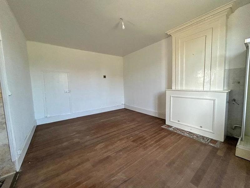 Maison - 201 m² - 7 pièces