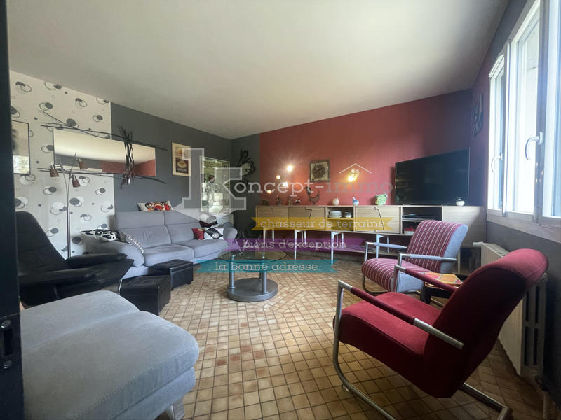 Pavillon - 211 m² - 9 pièces