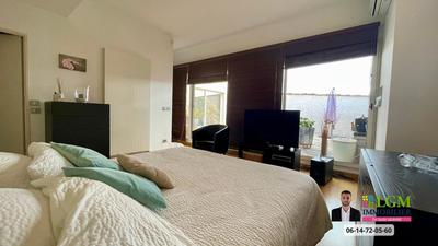 Duplex - 211 m² - 5 pièces