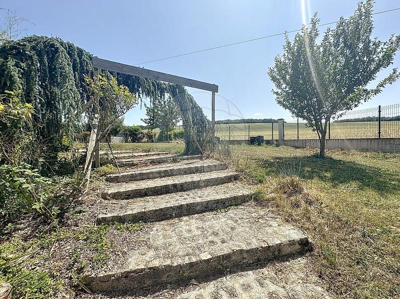 Maison - 368 m² - 12 pièces