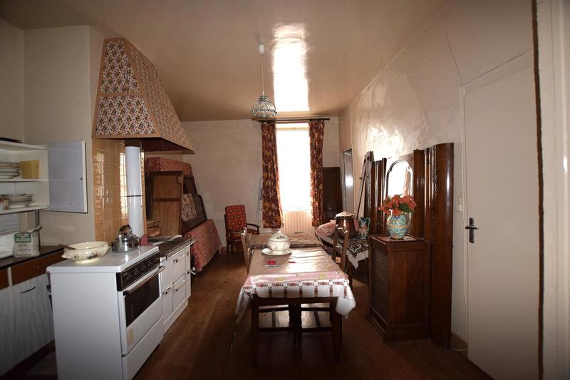 Maison - 240 m² - 10 pièces