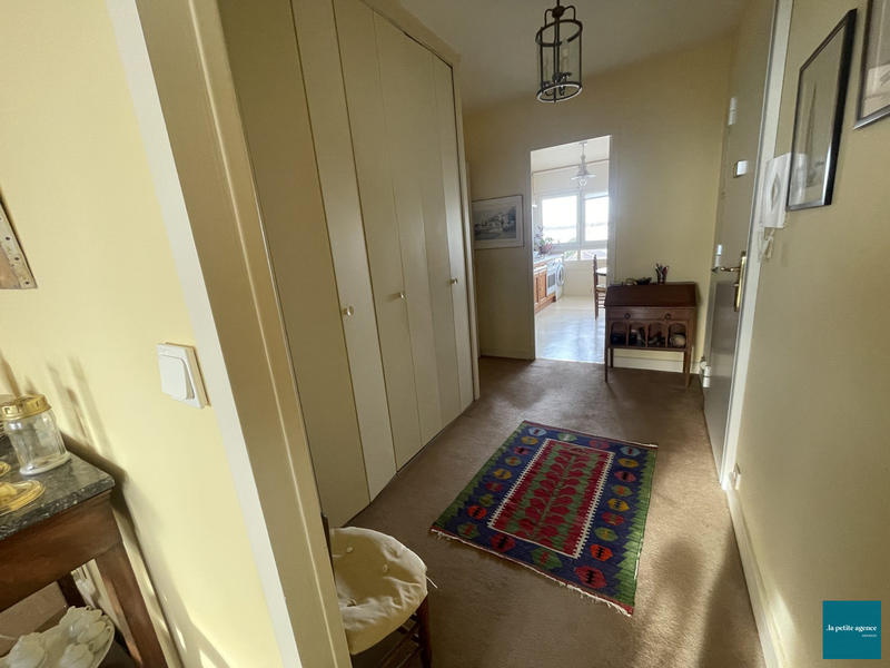 Appartement - 84 m² - 4 pièces