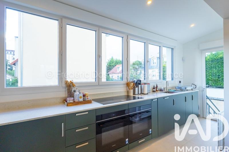 Maison - 200 m² - 6 pièces