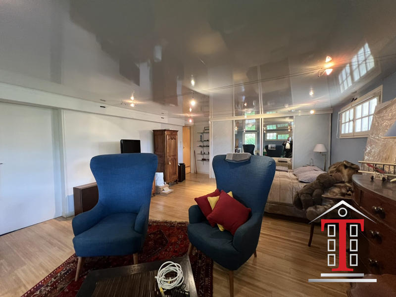 Maison - 200 m² - 8 pièces