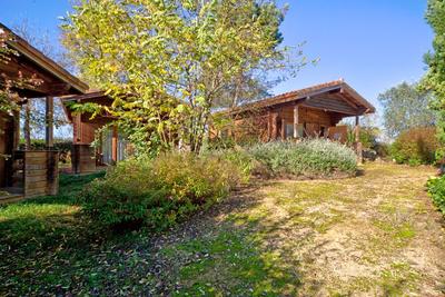 Maison - 340 m² - 10 pièces