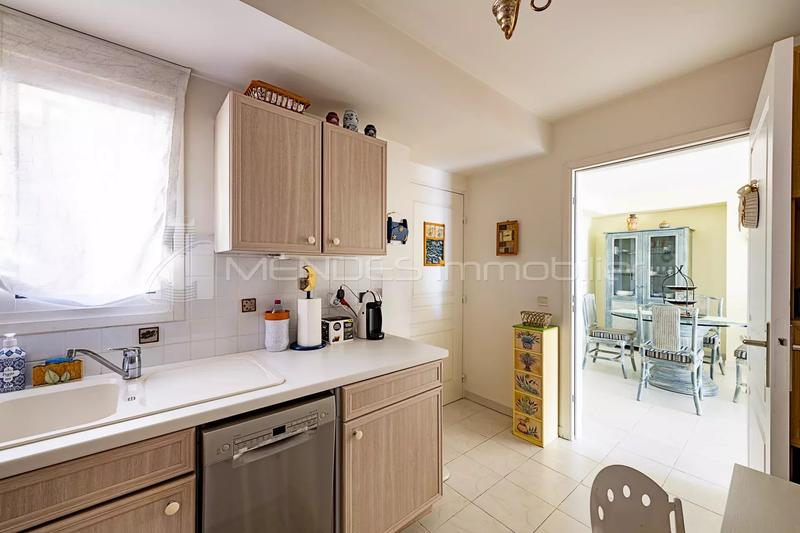 Appartement - 85 m² - 3 pièces