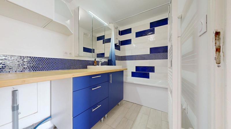 Appartement - 80 m² - 4 pièces