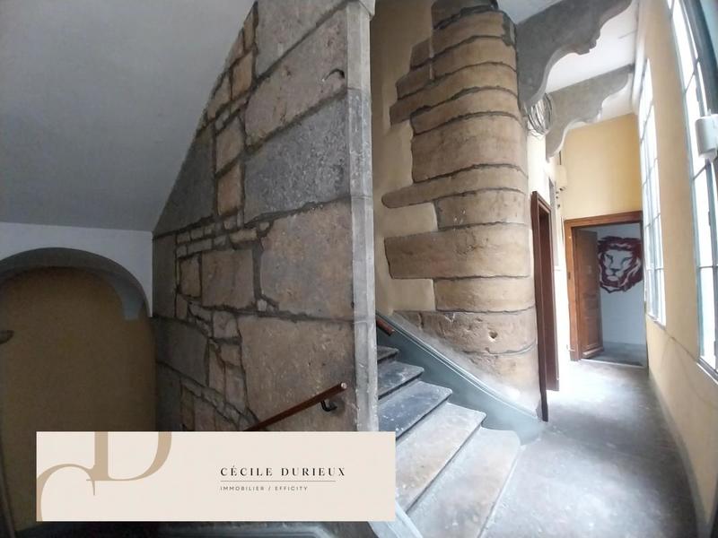 Appartement - 160 m² - 4 pièces