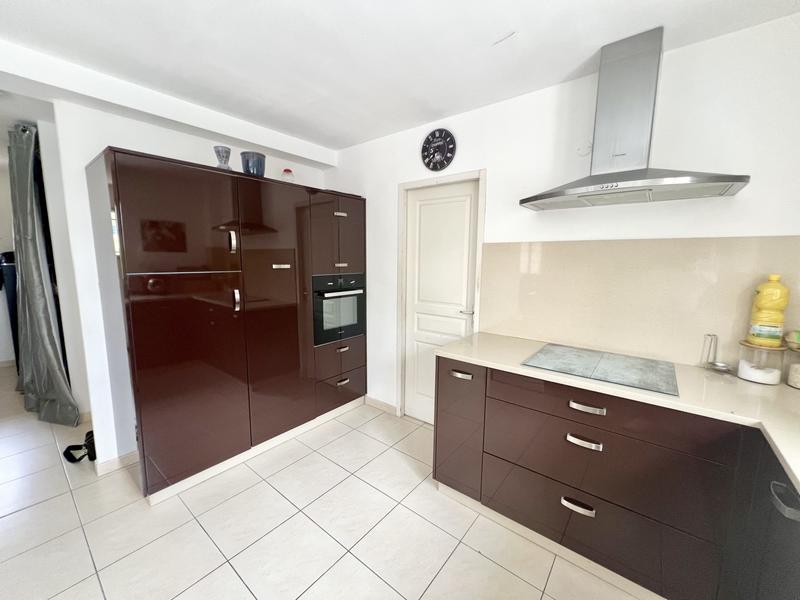 Maison contemporaine - 180 m² - 7 pièces