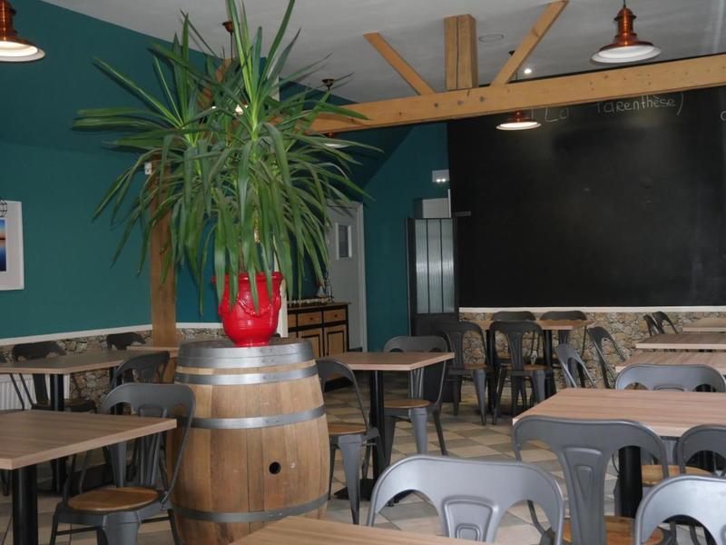 Fonds de commerce - Hôtellerie / Restauration - 1 780 m²