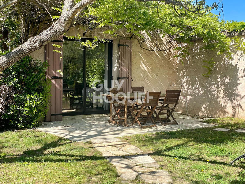 Maison - 320 m² - 9 pièces