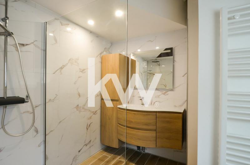 Appartement - 275 m² - 8 pièces