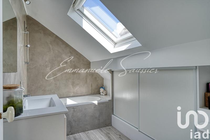 Maison - 223 m² - 10 pièces