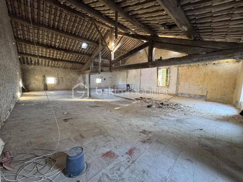 Maison en pierre - 300 m² - 2 pièces