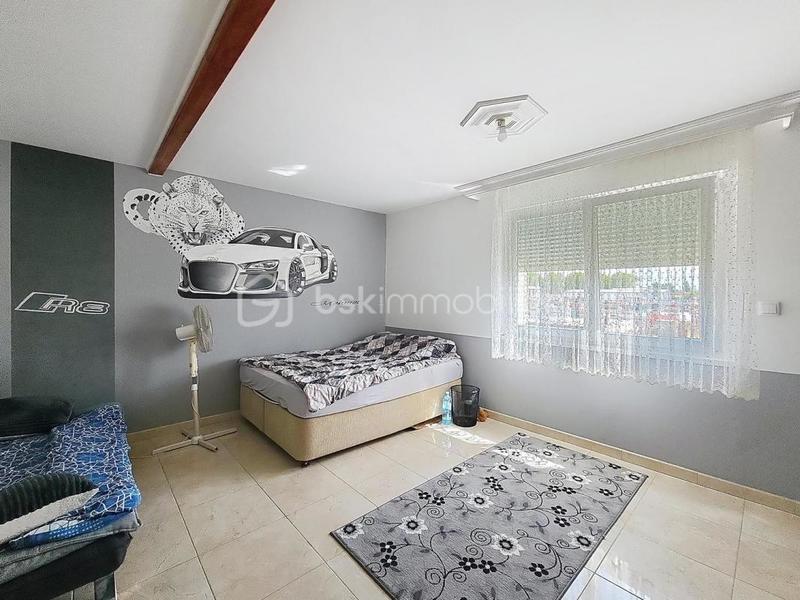 Maison - 280 m² - 7 pièces