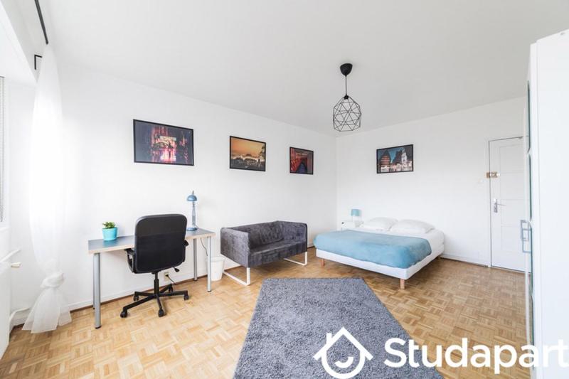 Chambre - 13 m² - 1 pièce