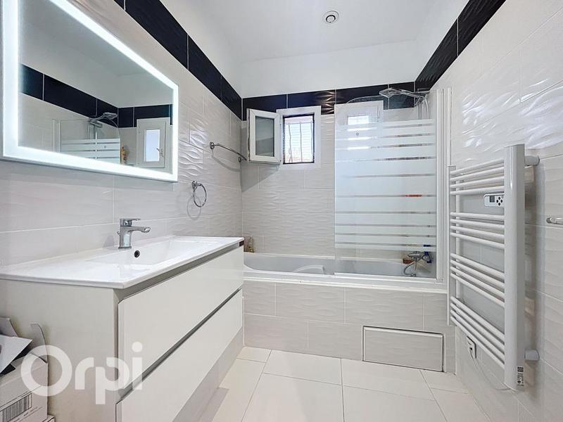 Maison - 151 m² - 5 pièces