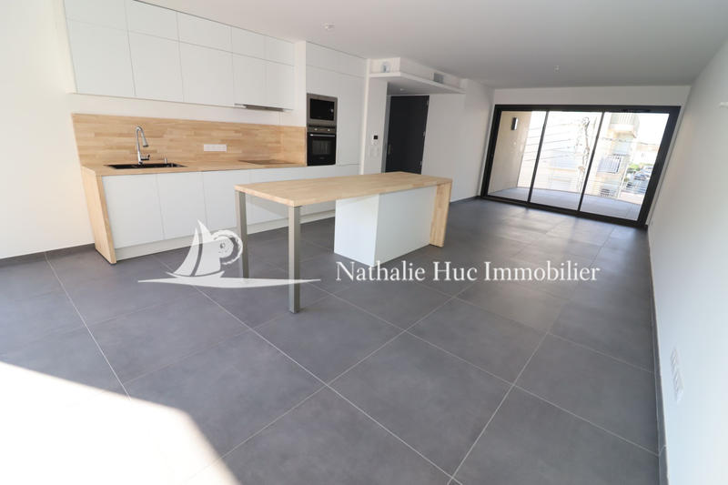 Appartement - 84 m² - 2 pièces
