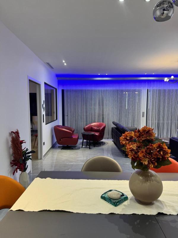 Maison - 229 m² - 6 pièces