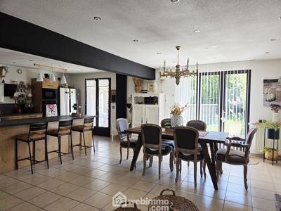 Maison - 98 m² - 4 pièces