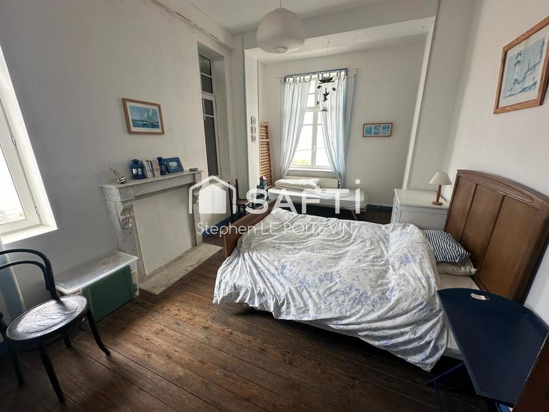 Maison - 272 m² - 12 pièces