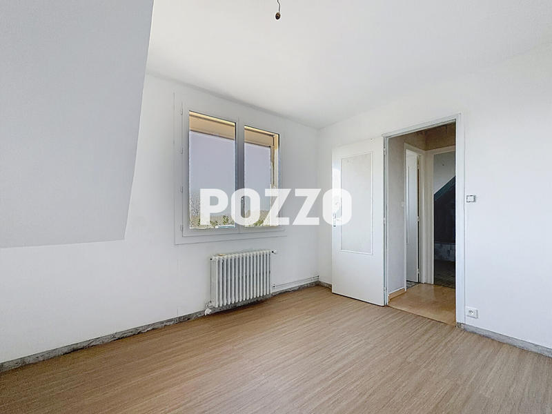 Maison - 96 m² - 5 pièces