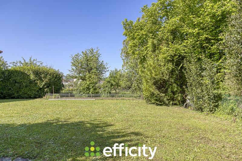 Maison - 215 m² - 7 pièces