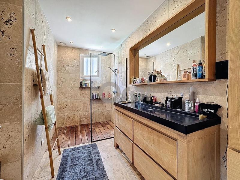 Maison - 111 m² - 6 pièces