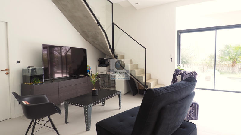 Maison - 166 m² - 6 pièces