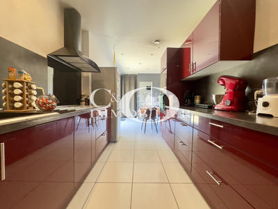 Maison - 138 m² - 5 pièces