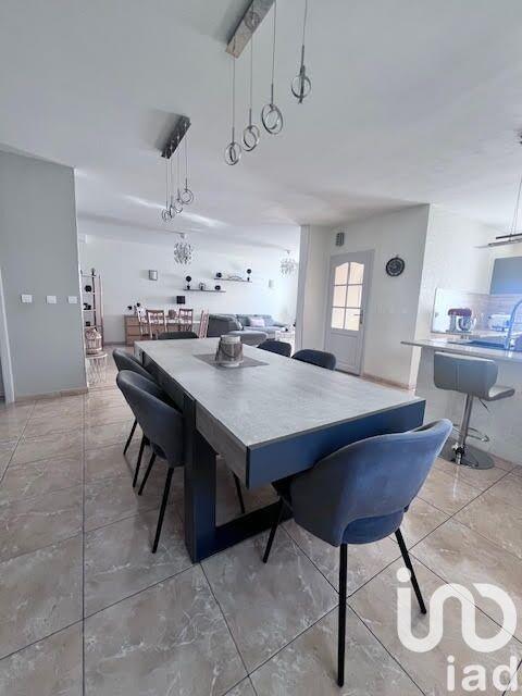 Maison - 254 m² - 7 pièces