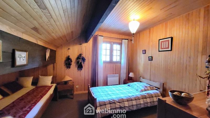 Maison - 238 m² - 7 pièces