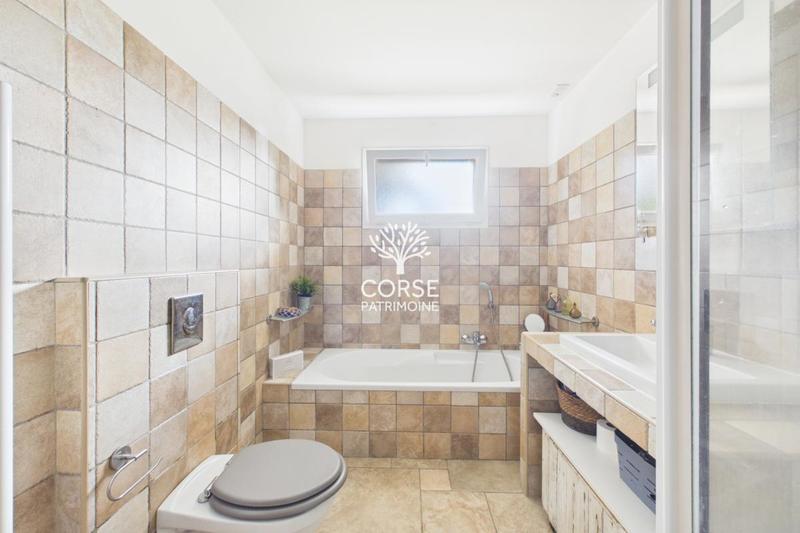 Maison - 93 m² - 3 pièces