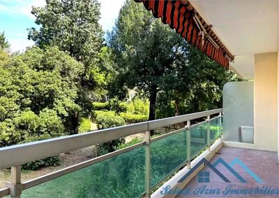 Appartement - 95 m² - 4 pièces