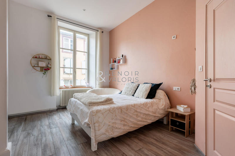 Loft - 162 m² - 6 pièces