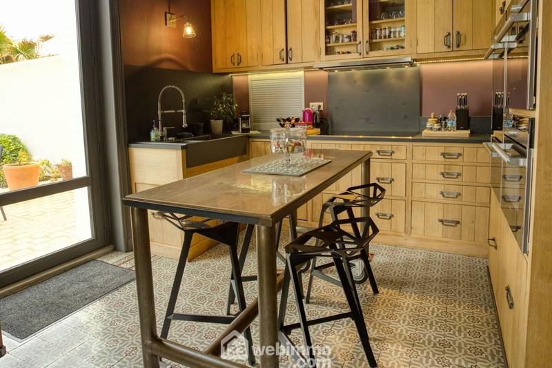 Maison - 163 m² - 7 pièces