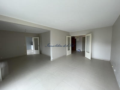 Appartement - 99 m² - 5 pièces