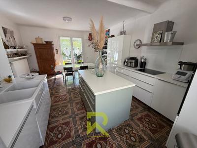 Maison de maîtres - 201 m² - 7 pièces