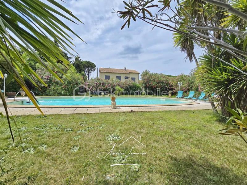 Maison - 200 m² - 6 pièces