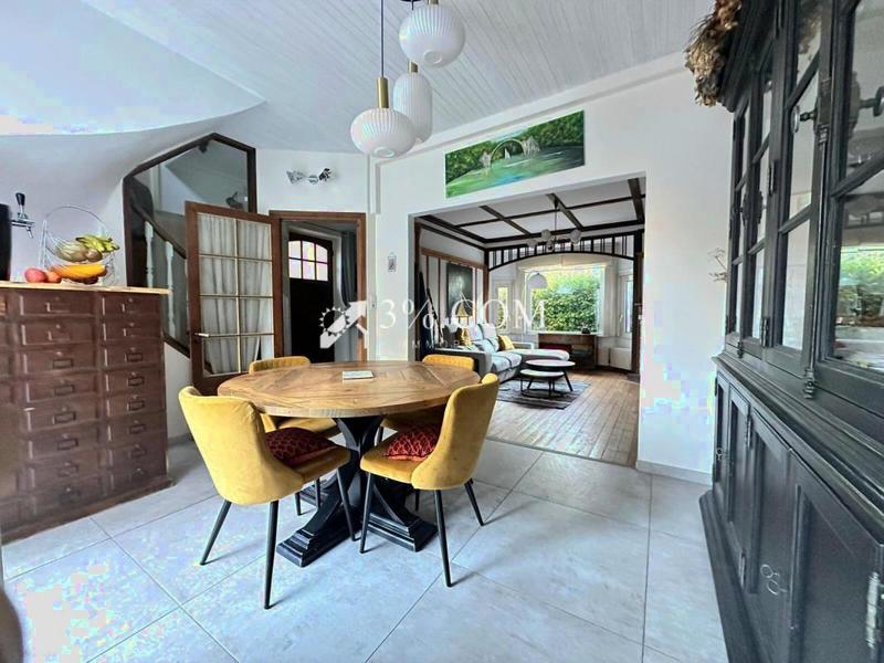 Maison - 100 m² - 6 pièces