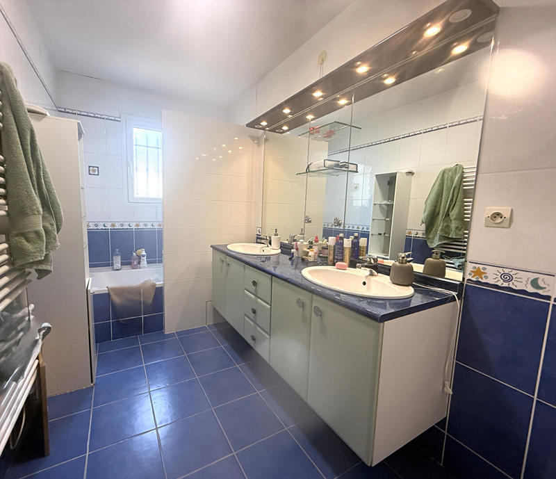 Maison - 136 m² - 5 pièces