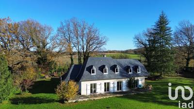 Maison - 189 m² - 7 pièces