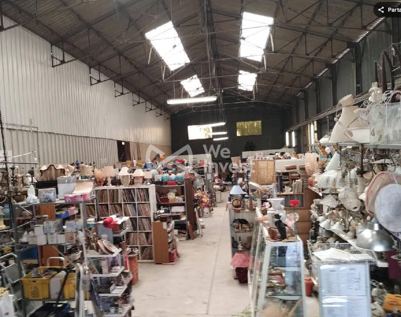 Local commercial - 1 200 m²