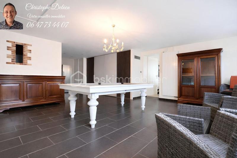 Pavillon - 199 m² - 7 pièces