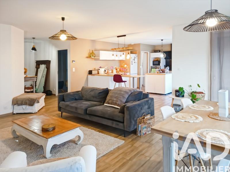 Maison - 102 m² - 4 pièces